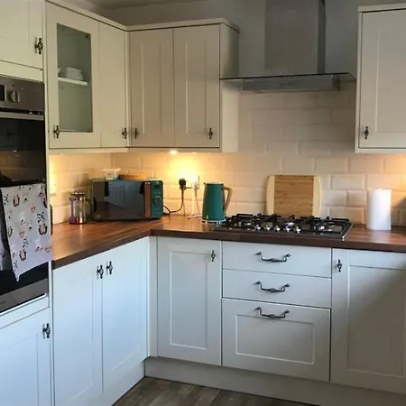 River Airebnb Брадфорд