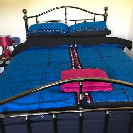 River Airebnb * Bradford (West Yorkshire)