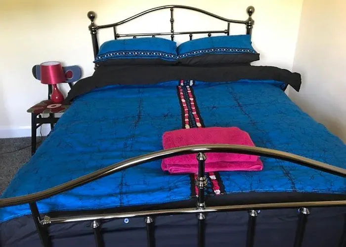 River Airebnb * Брадфорд